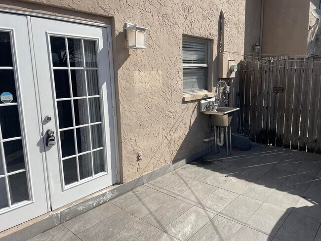 Building Photo - 7928 Kimberly Blvd