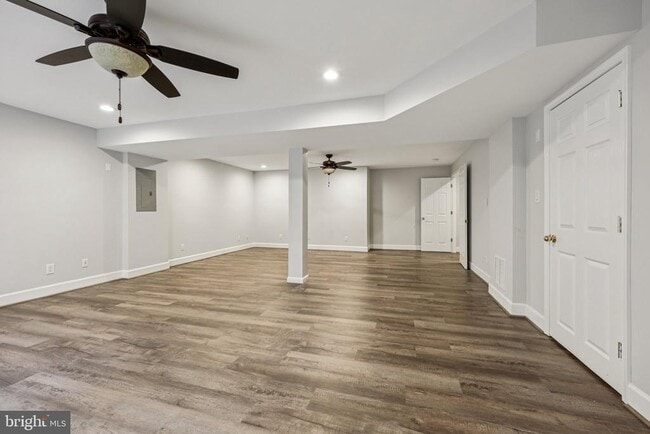 Building Photo - 2880 Myrtlewood Dr