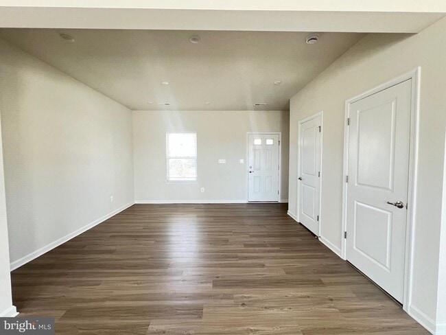 Building Photo - 35 Signal Knob Cottage Dr