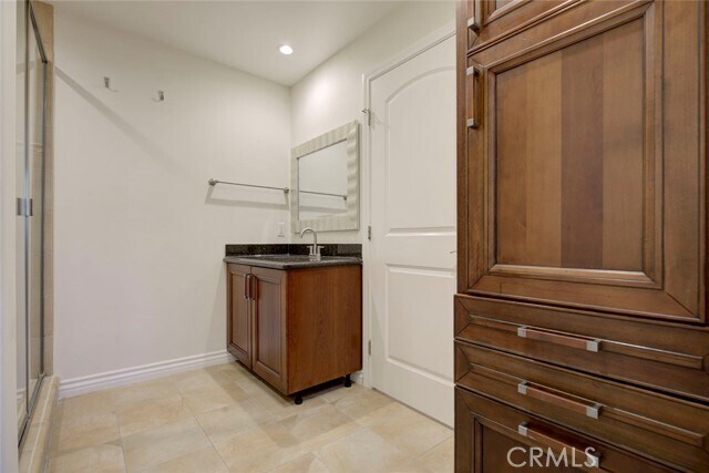 Building Photo - 556 E Palm Ave