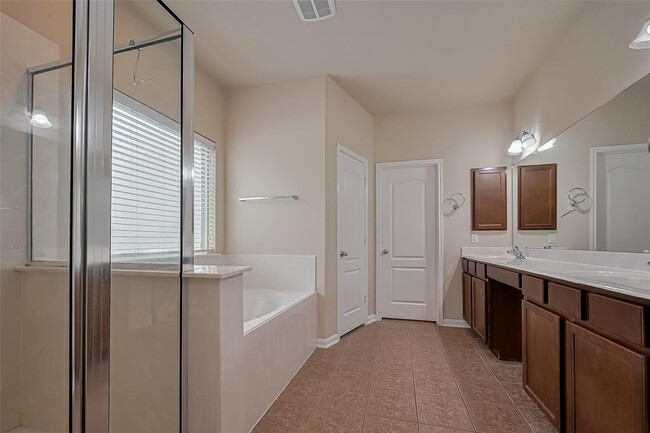 Building Photo - 26027 Chapman Falls Dr