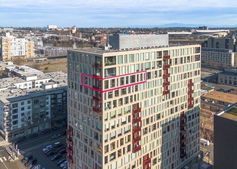 Building Photo - 937 NW Glisan St