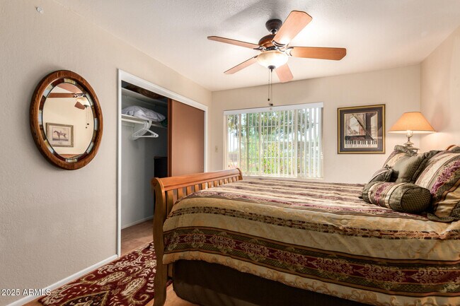 Building Photo - 6419 E Cactus Rd