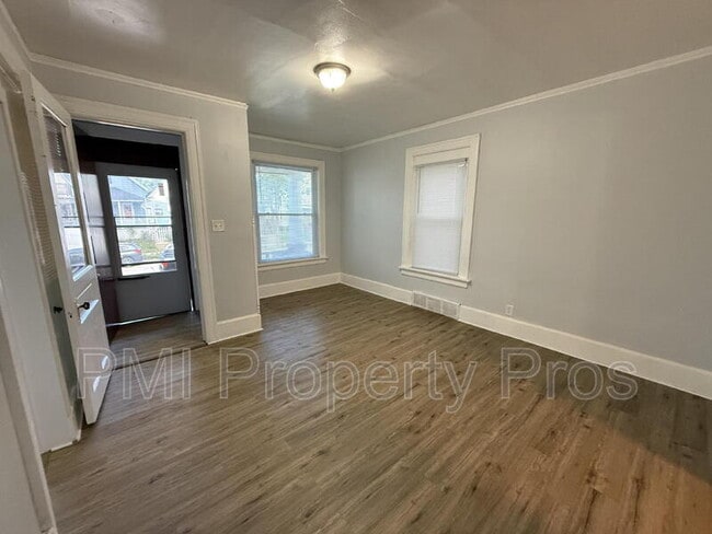 Building Photo - 2853 N Booth St