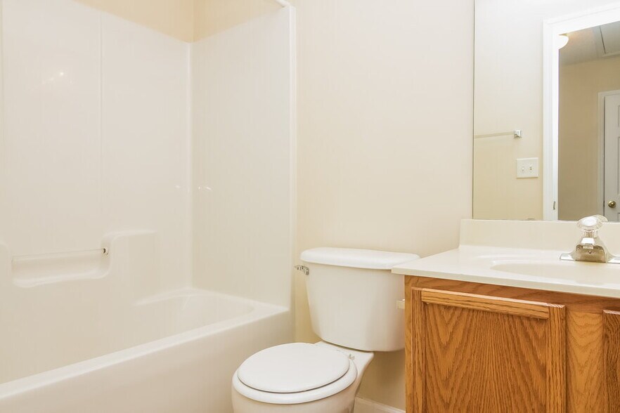 Building Photo - 1028 Jordans Pond Ln