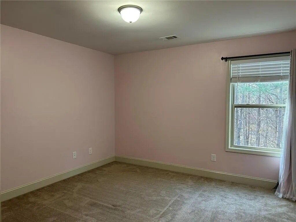 Building Photo - 698 Channel Ln