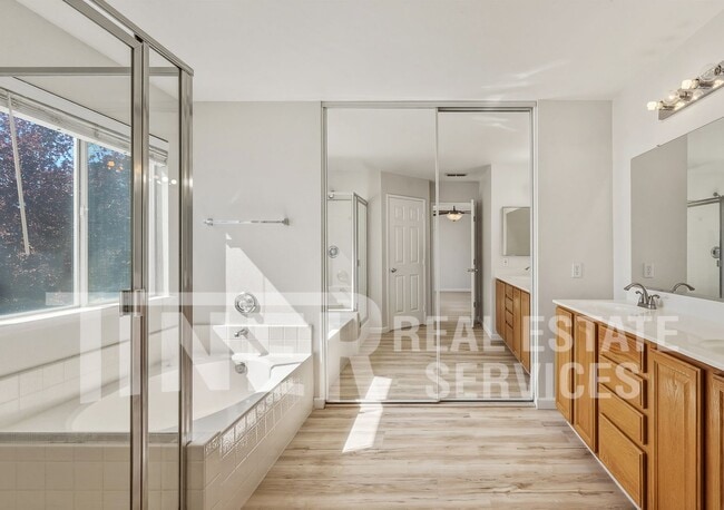 Building Photo - 11501 Pyrites Way