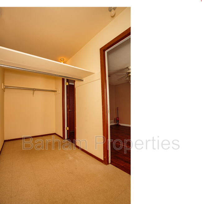 Building Photo - 4133 NE Stallings Dr