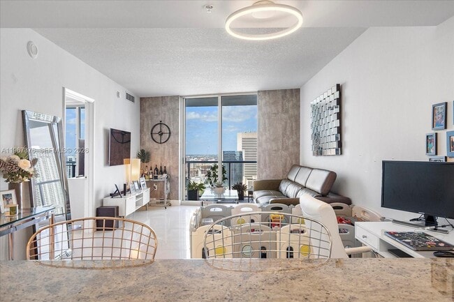 Building Photo - 185 SW 7th St