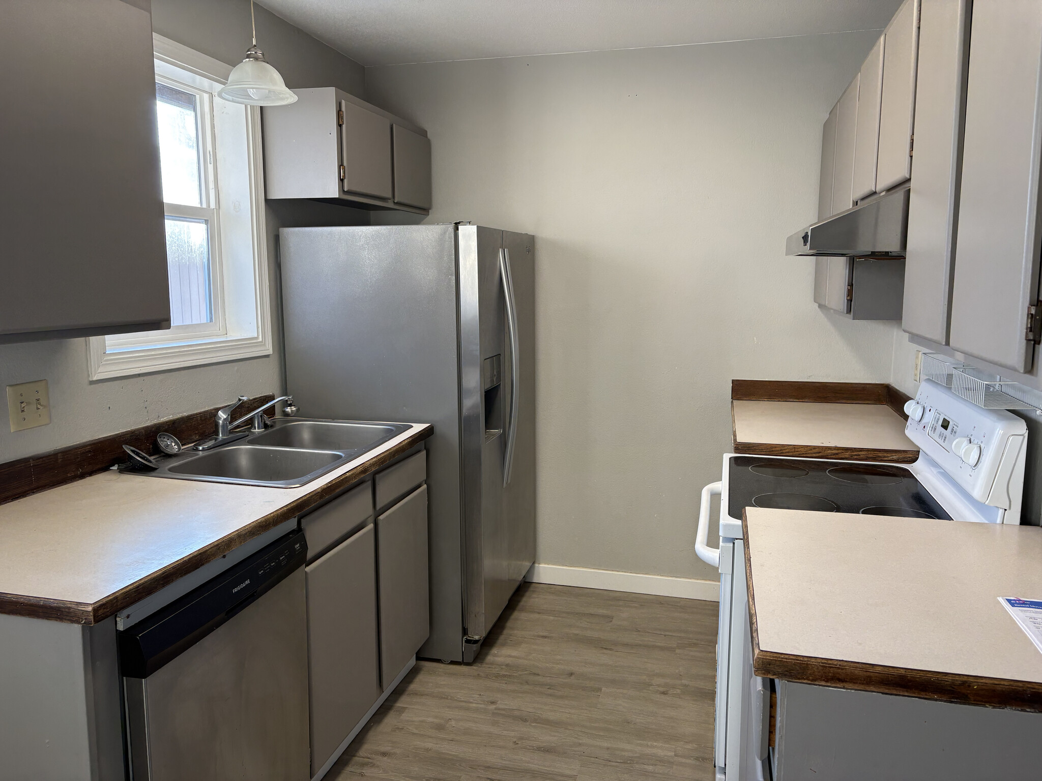 Kitchen - 8000 E 10th Ave