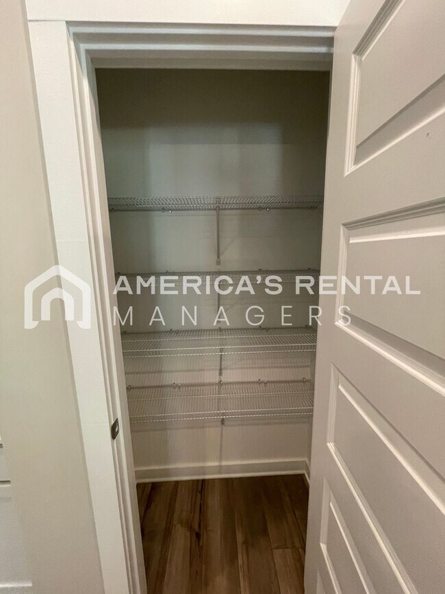 Building Photo - Home for Rent in Cullman, AL!! Available to view NOW!!! Sign a lease by 2/28 to receive HALF OFF ...