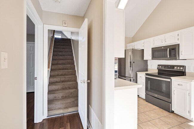 Building Photo - 7775 Shadow Elm Ln