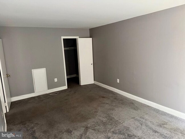 Building Photo - 5215 Newton St