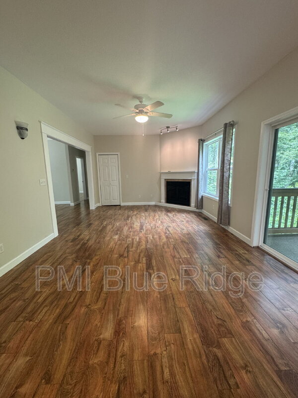 Building Photo - 221 Indian Ridge Trail