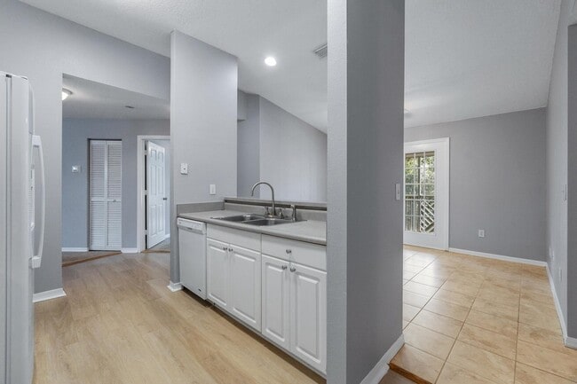 Building Photo - 21211 Harbour Vista Cir