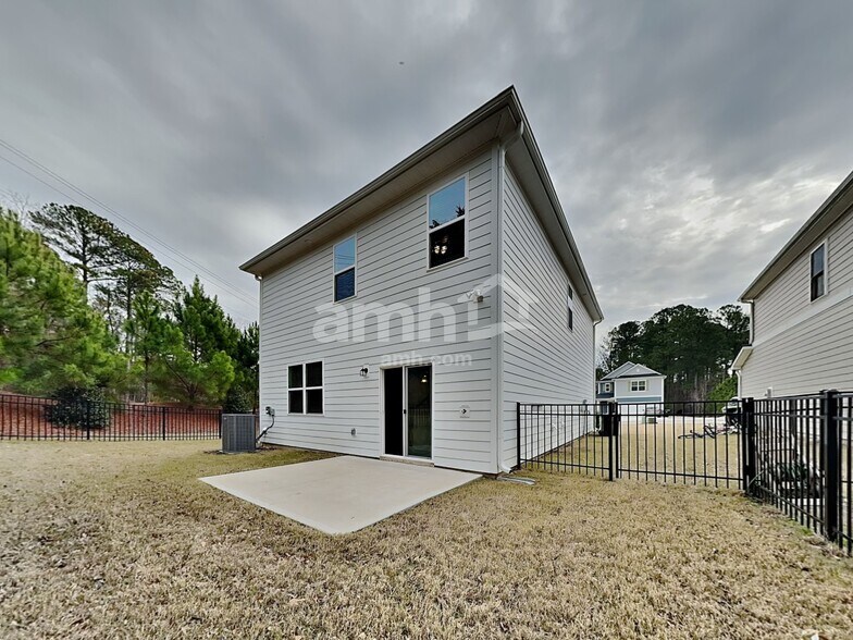 Building Photo - 3204 Brierhill Rd