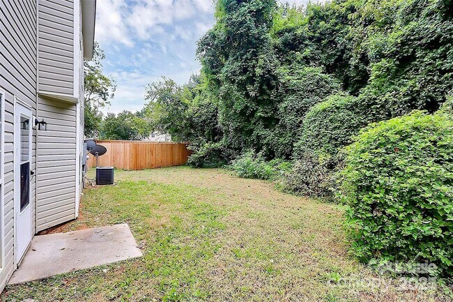 Building Photo - 3737 Kadey Dr