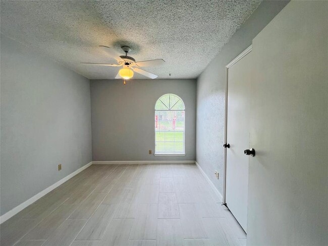 Building Photo - 830 Richvale Ln