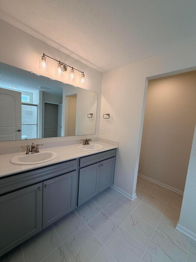 Building Photo - 1315 Red Tail Pl