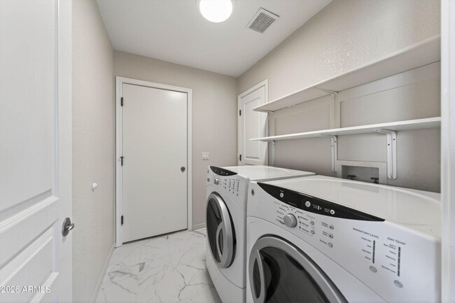 Building Photo - 3824 Plaza De La Yerba