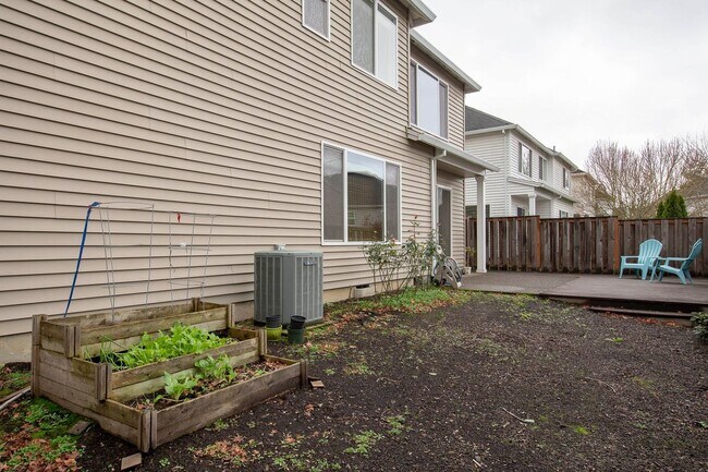 Building Photo - Bethany Single Family Home 4 Bed + Office 2.5 Bath!