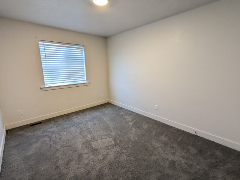 Building Photo - 335 S 1580 E