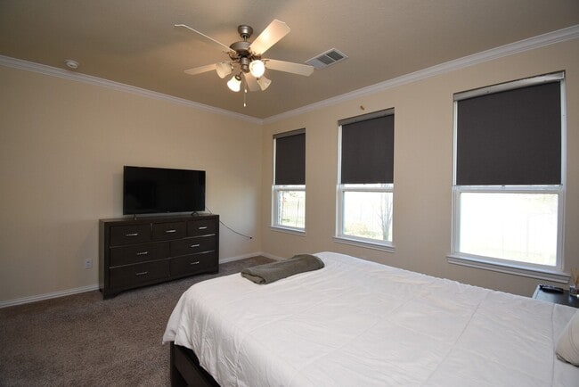 Building Photo - 13038 Leisure Cove Dr