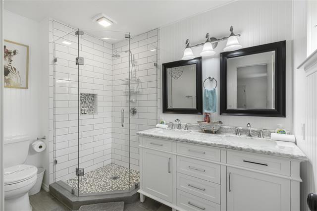 Building Photo - 2725 Westridge Dr