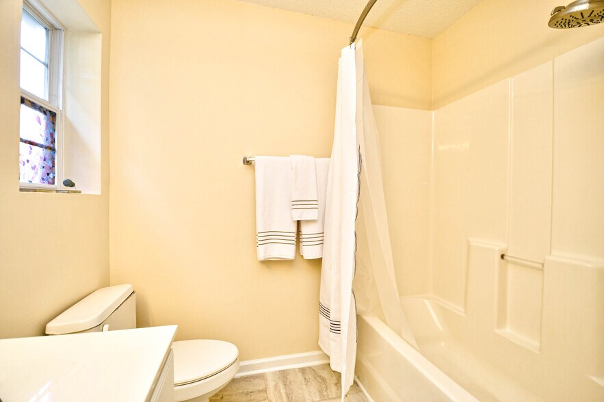 Building Photo - 1038 Portico Loop