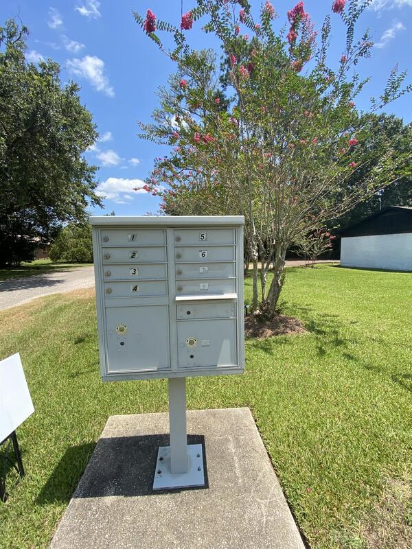 Building Photo - 18272 Sidney Ave