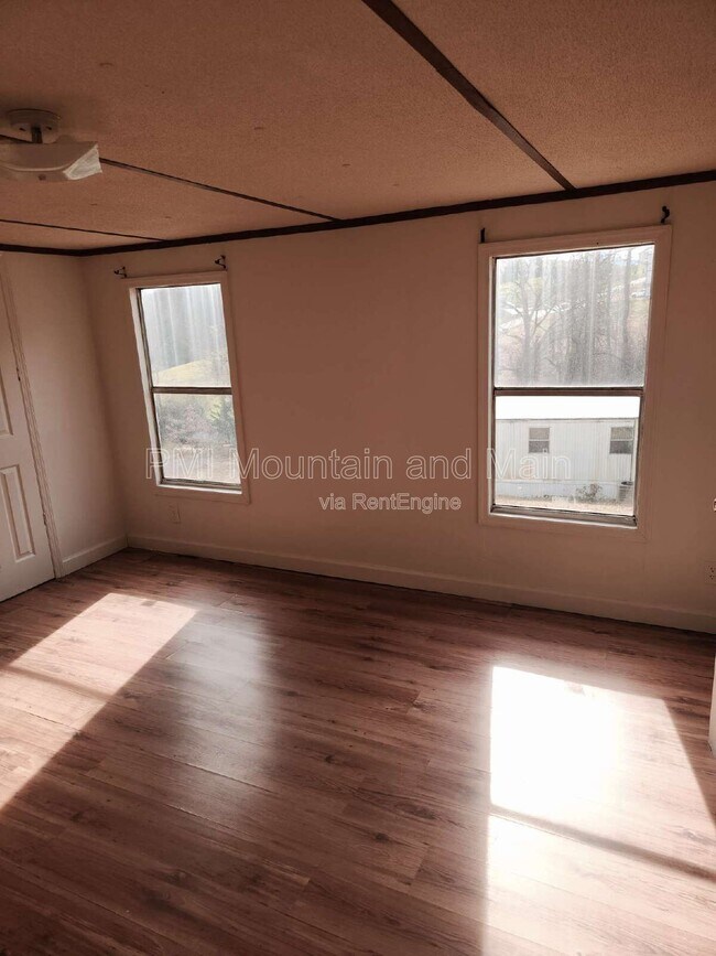 Building Photo - 36 Misty Mountain Way