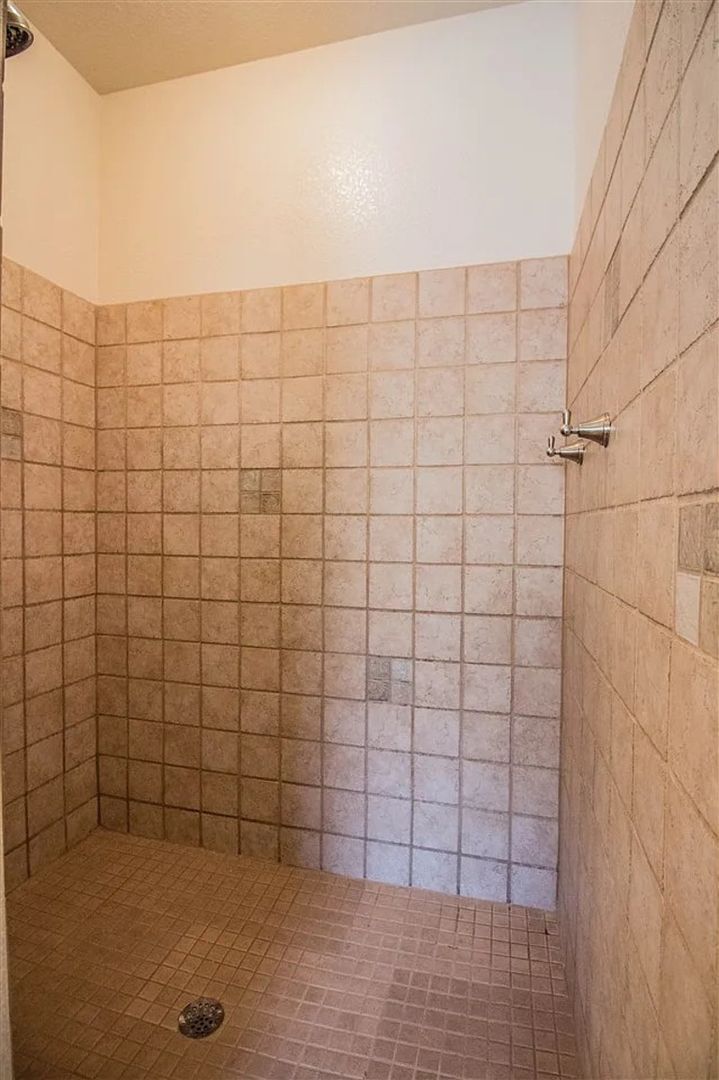 Building Photo - 2309 Saguaro Loop