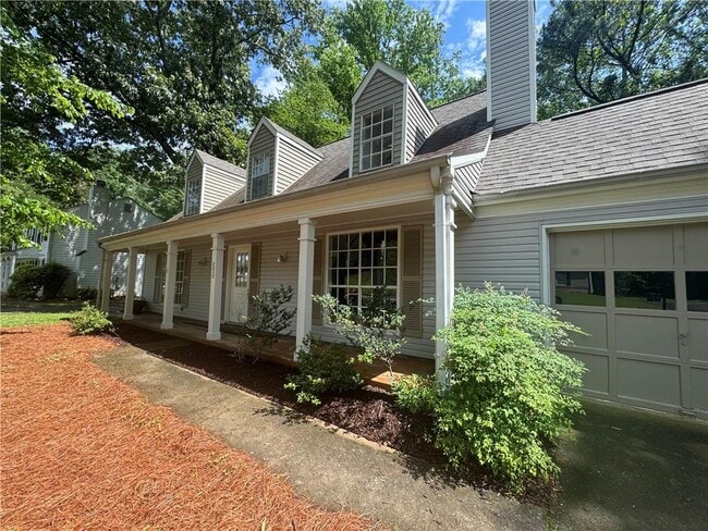 Building Photo - 2215 Laurel Mill Way