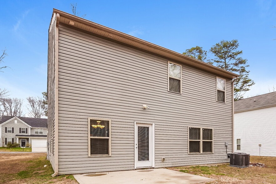 Building Photo - 1013 Helms Rd