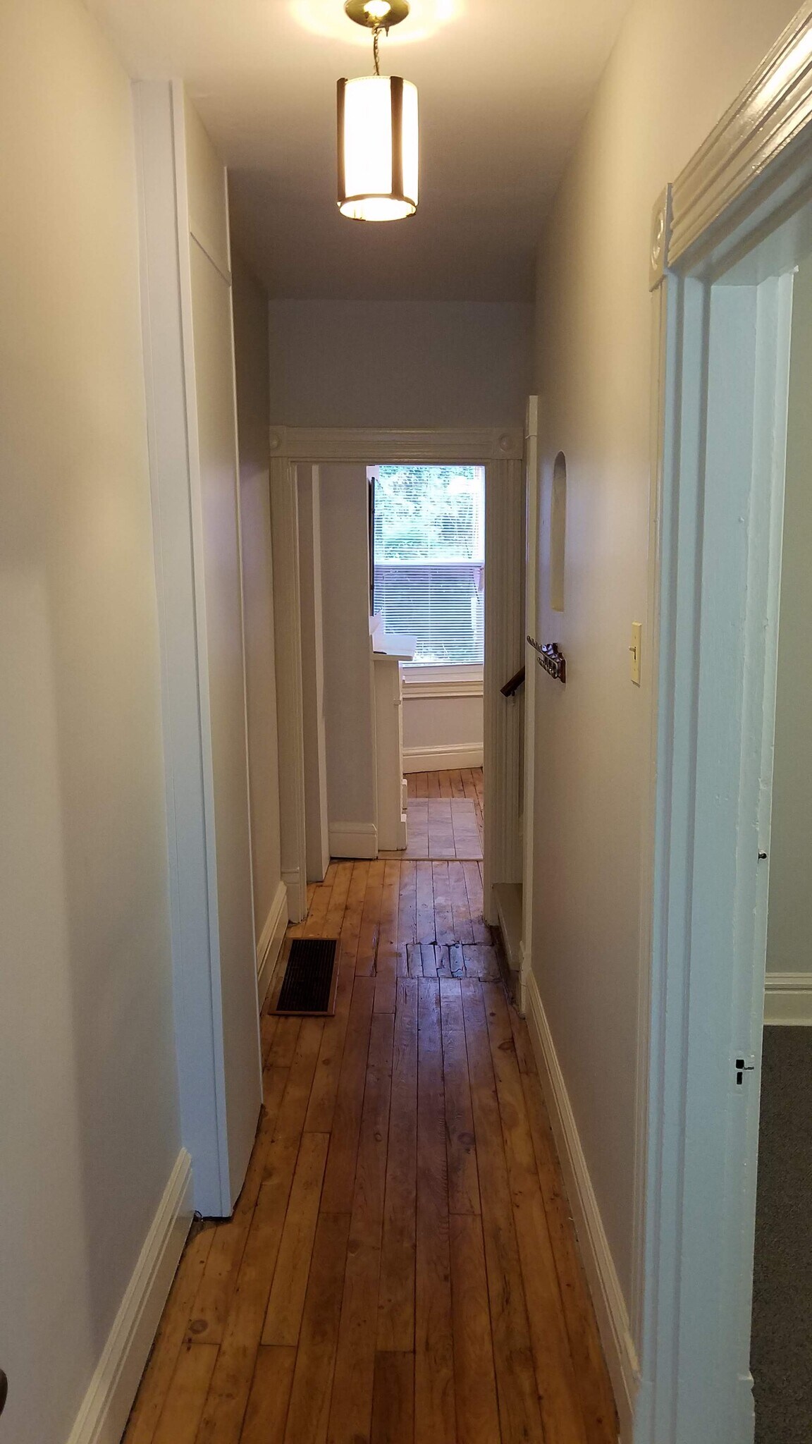 Entry Hallway - 309 Lawn St
