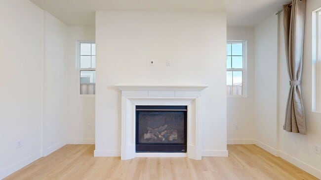 Building Photo - 1605 Rose Clover St