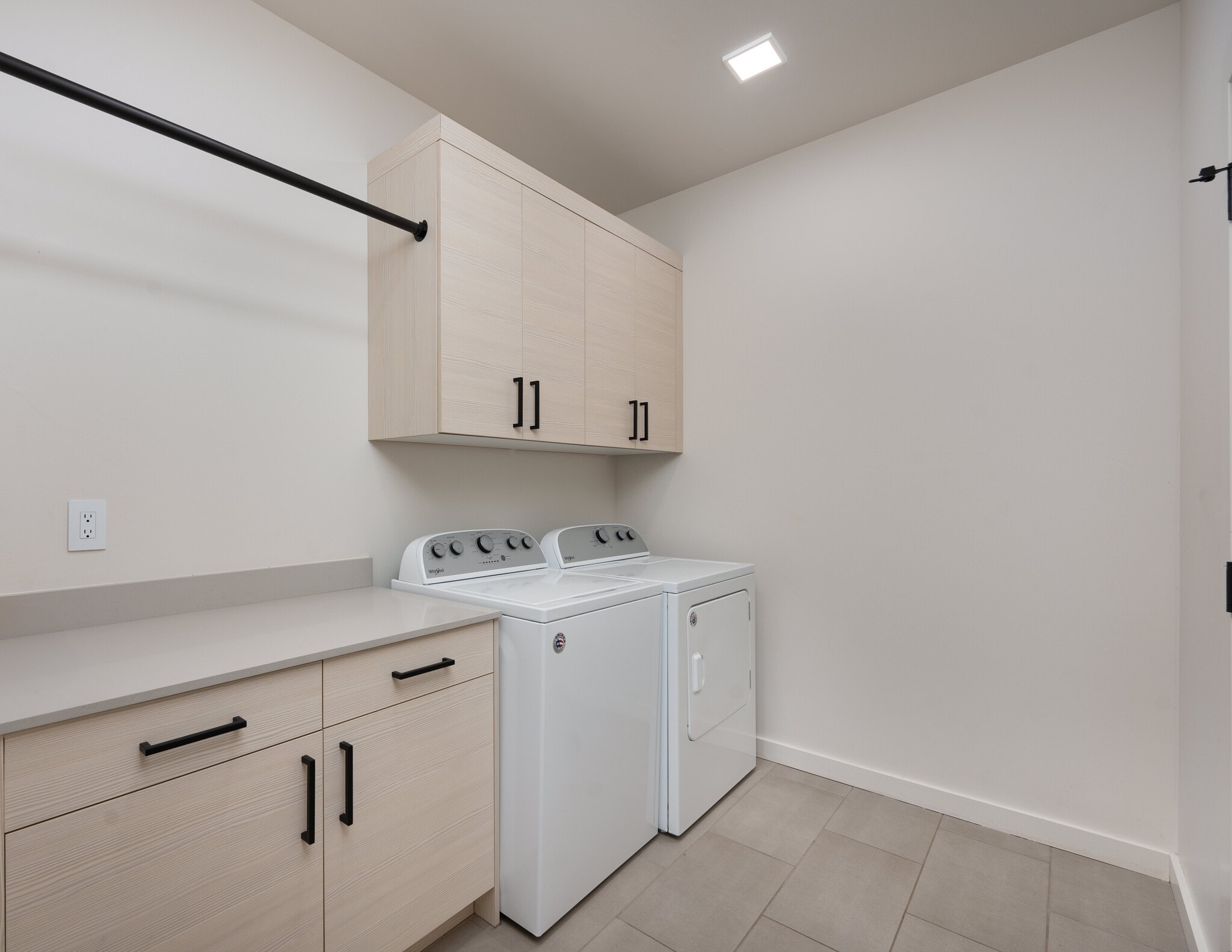 Building Photo - 2128 Dennison Ln