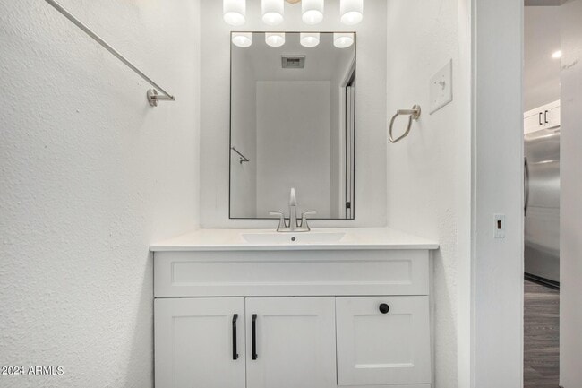 Building Photo - 4414 S Newberry Rd