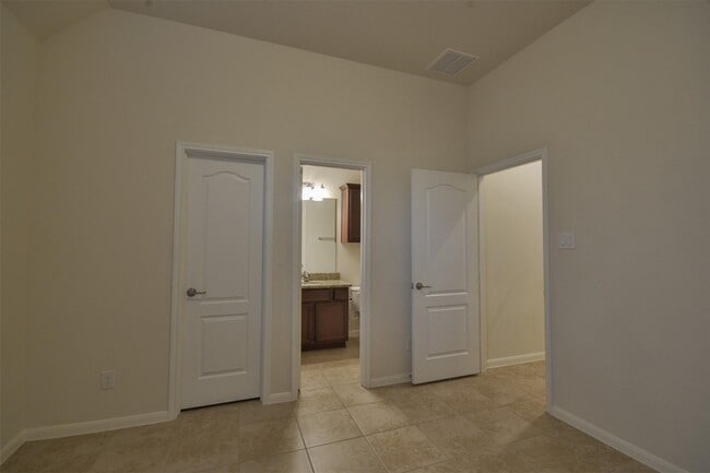 Building Photo - 3643 Cottage Pines Ln