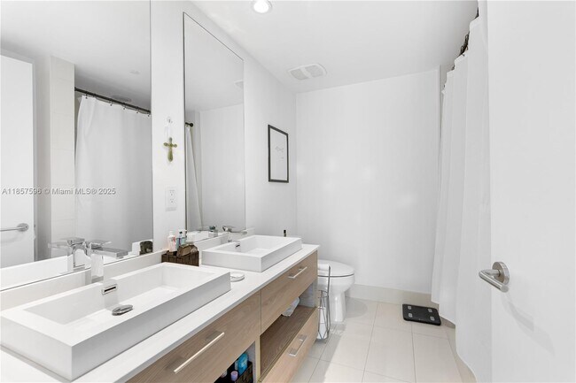 Building Photo - 1300 S Miami Ave