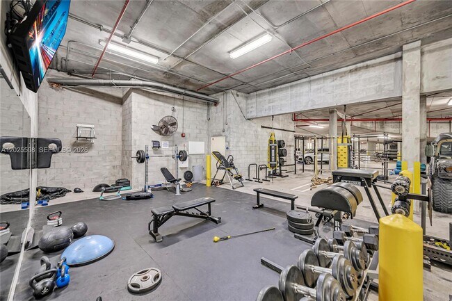 Building Photo - 7900 Harbor Island Dr
