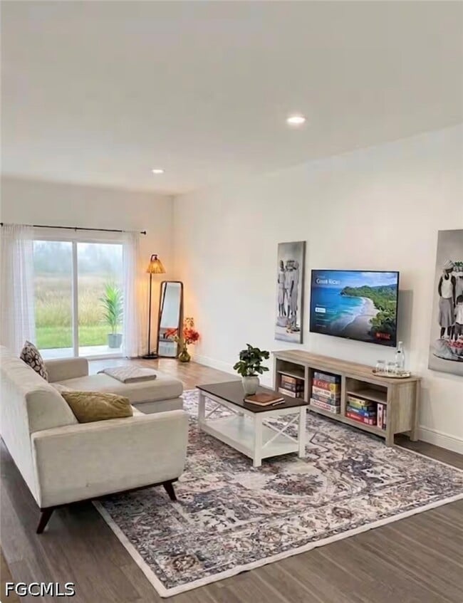 Building Photo - 8059 Sherwood Cir