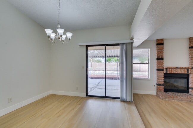 Building Photo - Charming Green Valley Single-Story Home wi...