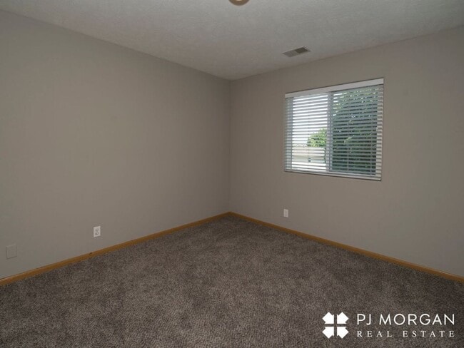 Building Photo - 14512 Fowler Ave