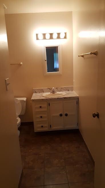 Building Photo - 2 bedroom in Elkhart IN 46514
