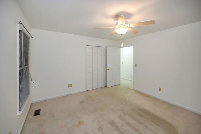 Building Photo - 3914 Doran Rd