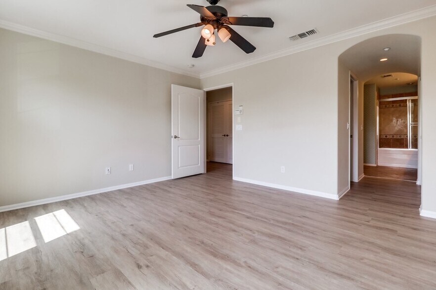 Building Photo - 2174 Desert Hare Ct
