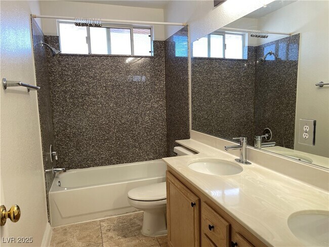 Building Photo - 4364 Mesa Hill Dr