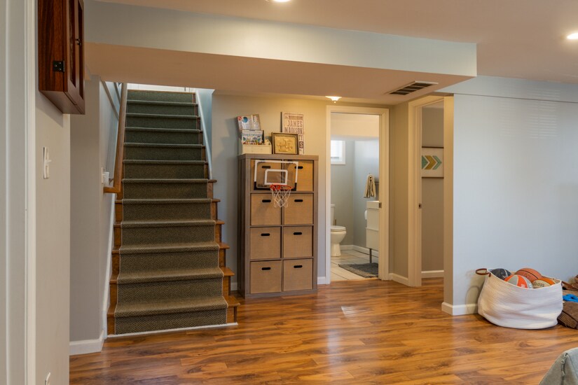 From Lower Entry looking to Stairwell and Bathroom - 621 Broadview Dr