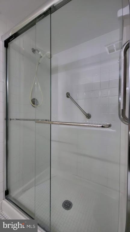 Building Photo - 4960 Sentinel Dr